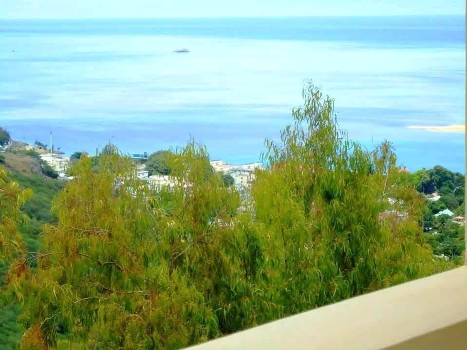 Coralie La Diffe'Rence Guest House Port Mathurin Exterior photo